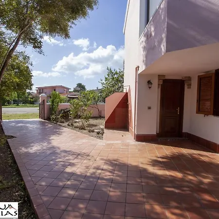 A Due Passi Dal Mare Apartment *