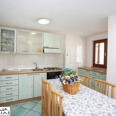 A Due Passi Dal Mare Apartment *